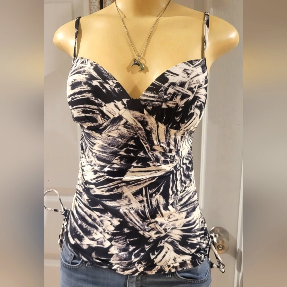 Love Your Assets womens swim top size small